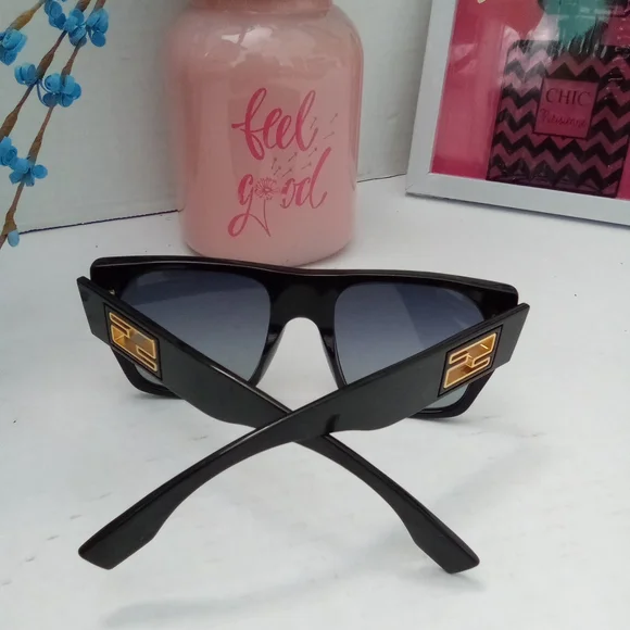 Fendi Sunglasses FE40124i 01B 54 21 145 Black with Gold Accent Fendi Grey Gradient Browline Ladies Sunglasses FE40124I 01B  main image 2